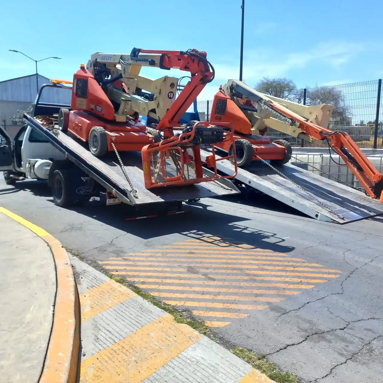 Maniobras profesionales para equipos industriales en el Valle de Toluca